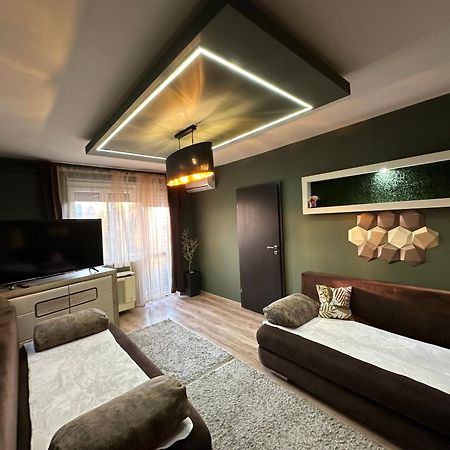 Mox Downtown Apartman Debrecen Eksteriør bilde