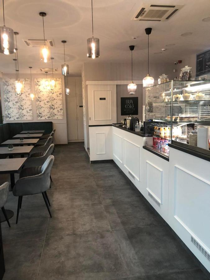 Mox Downtown Apartman Debrecen Eksteriør bilde